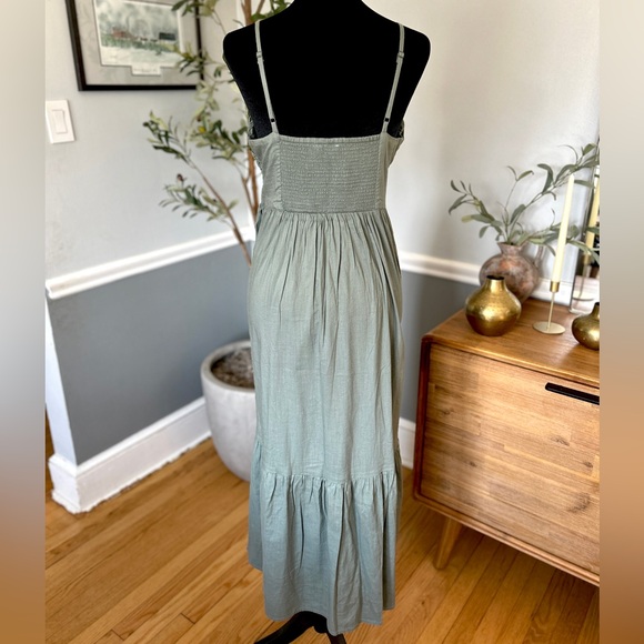 GAP Tie-Front Tiered Maxi Dress, NWT - Picture 6 of 9